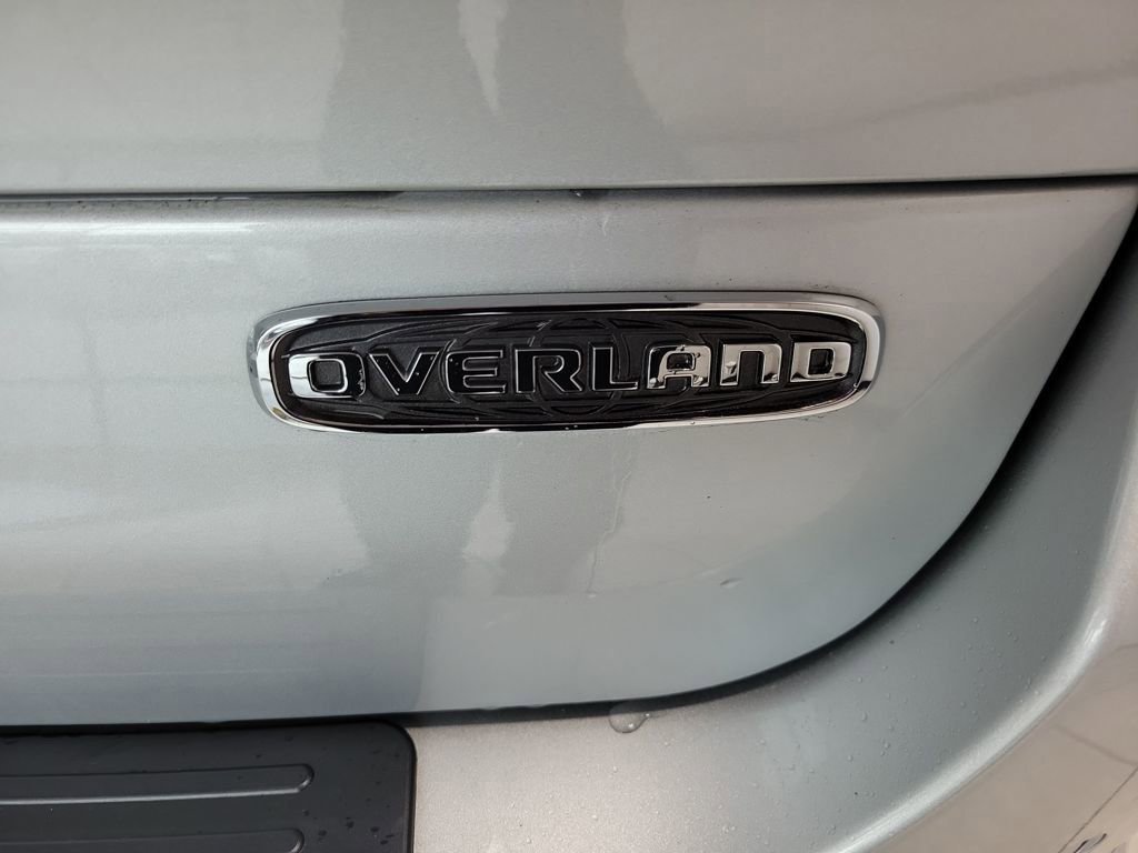 Used 2024 Jeep Grand Cherokee L Overland w/ Trailer Tow Package image 8