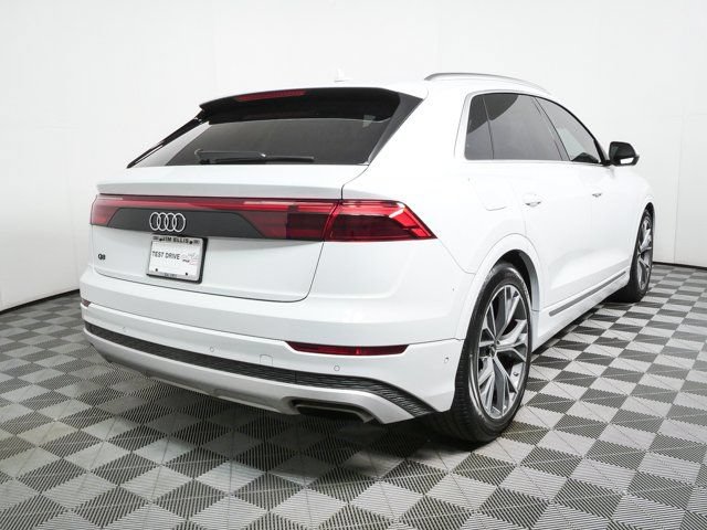 Used 2024 Audi Q8 Prestige AWD/4WD image 3
