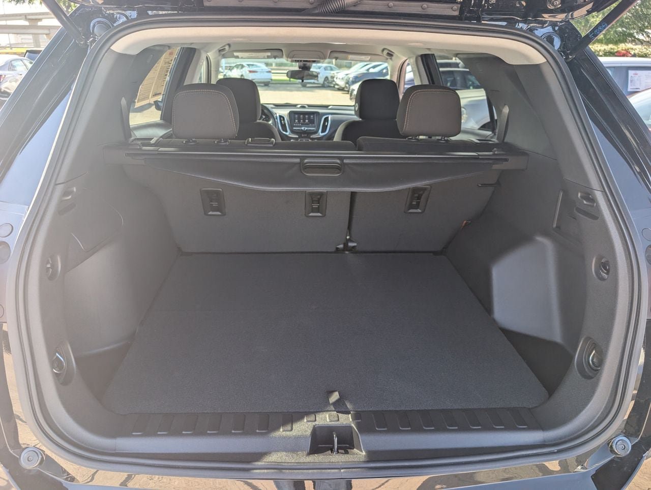 Used 2024 Chevrolet Equinox LT FWD image 25