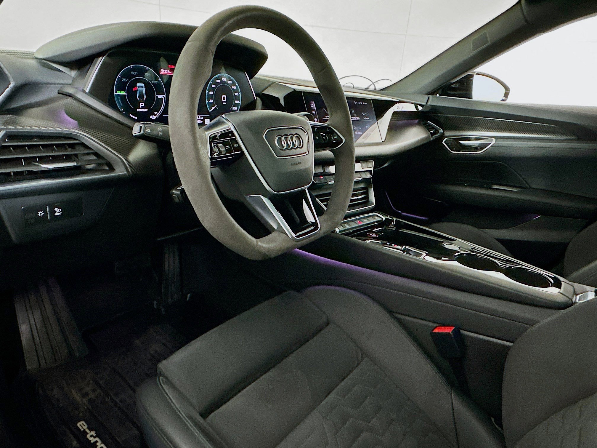 Used 2024 Audi e-tron GT Premium Plus image 7