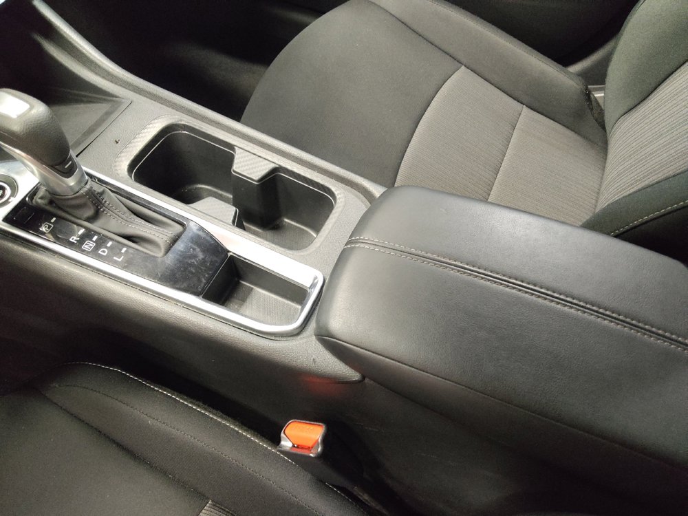 Used 2025 Nissan Sentra SV FWD image 26