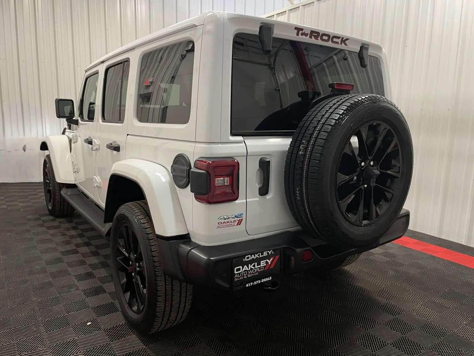 Used 2021 Jeep Wrangler Unlimited Sahara w/ Cold Weather Group image 19