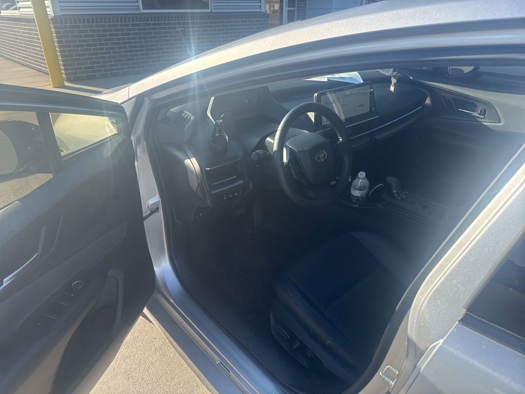 Used 2024 Toyota Prius XLE image 12