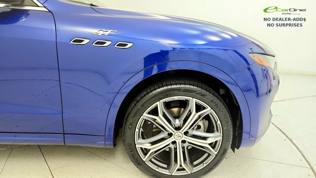 Used 2023 Maserati Levante GT AWD/4WD image 21