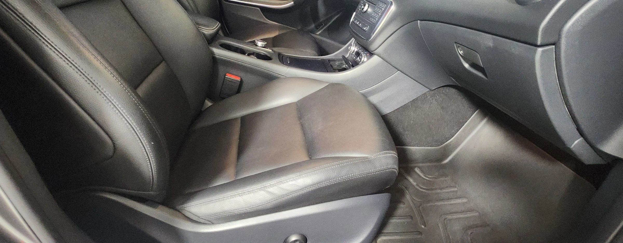 Used 2015 Mercedes-Benz CLA 250 4MATIC image 22