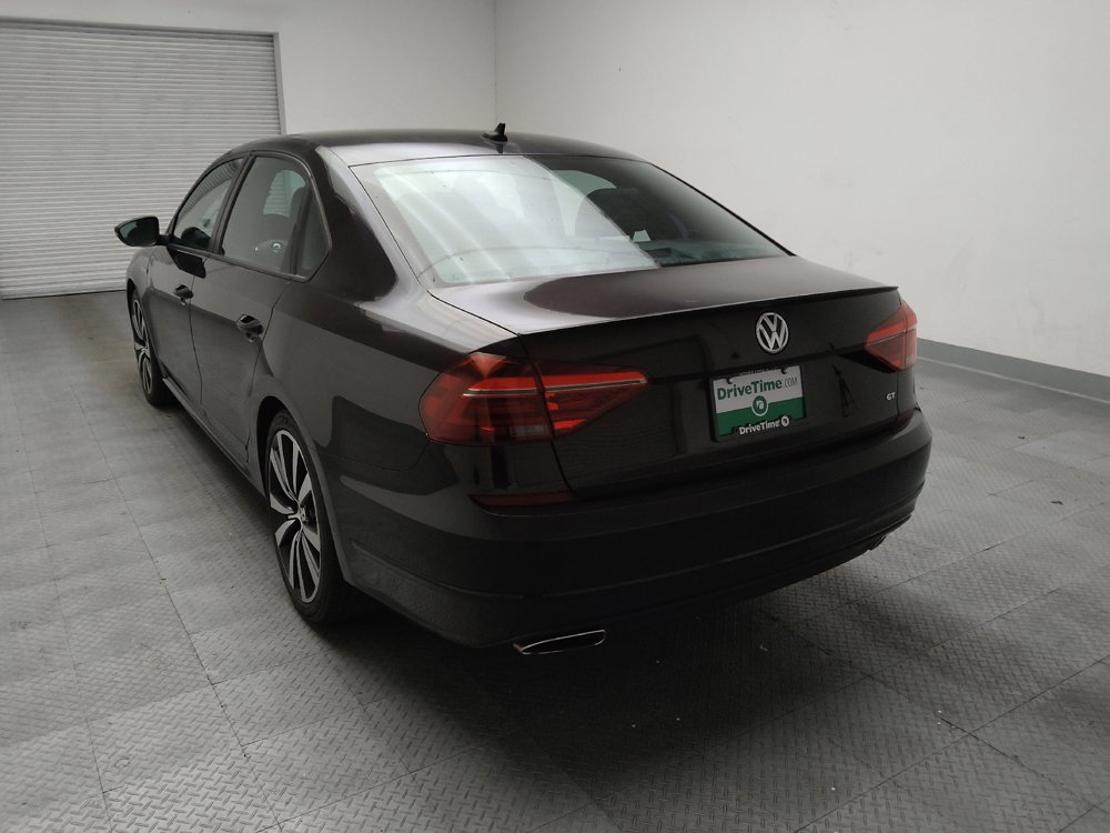Used 2018 Volkswagen Passat 3.6 FWD image 6