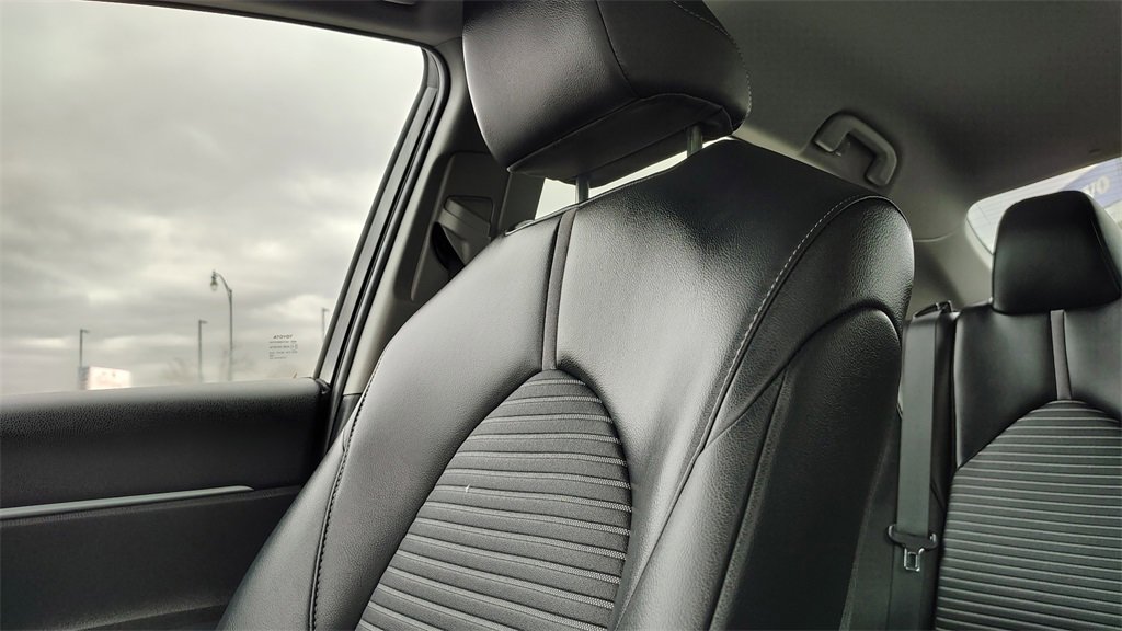 Used 2023 Toyota Camry SE image 24