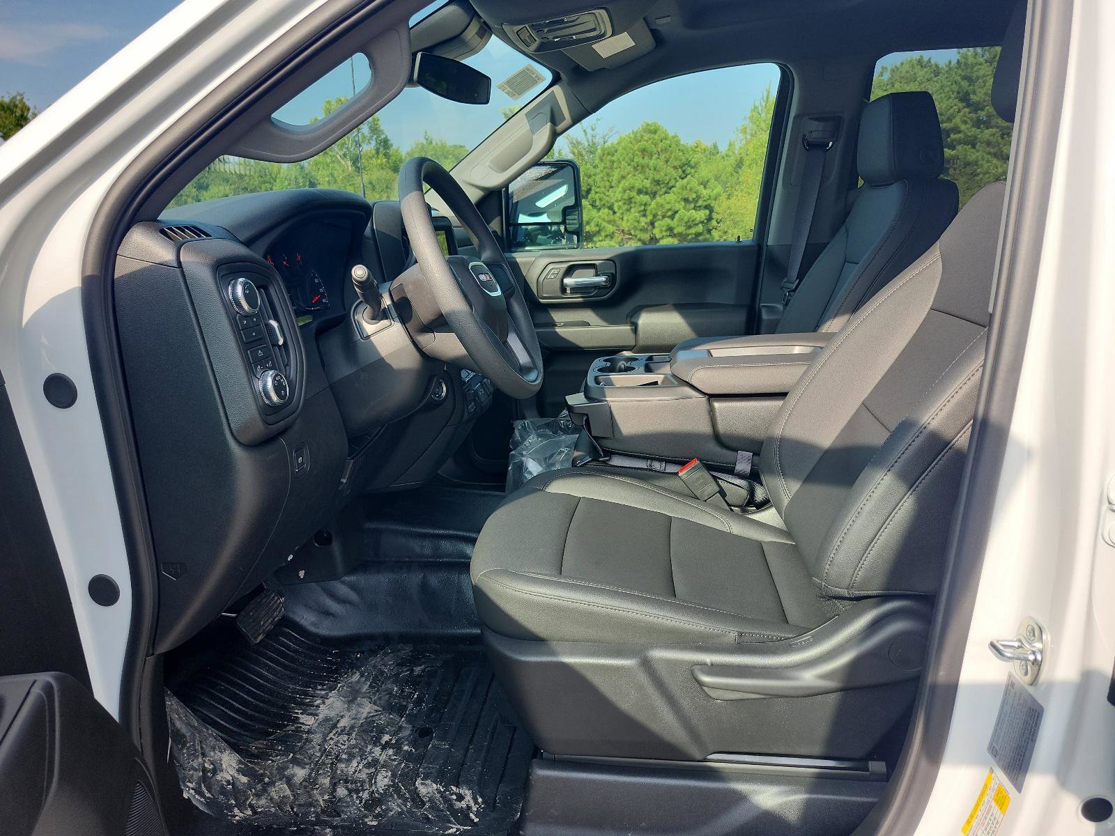 New 2025 GMC Sierra 2500 Pro w/ Convenience Package image 15