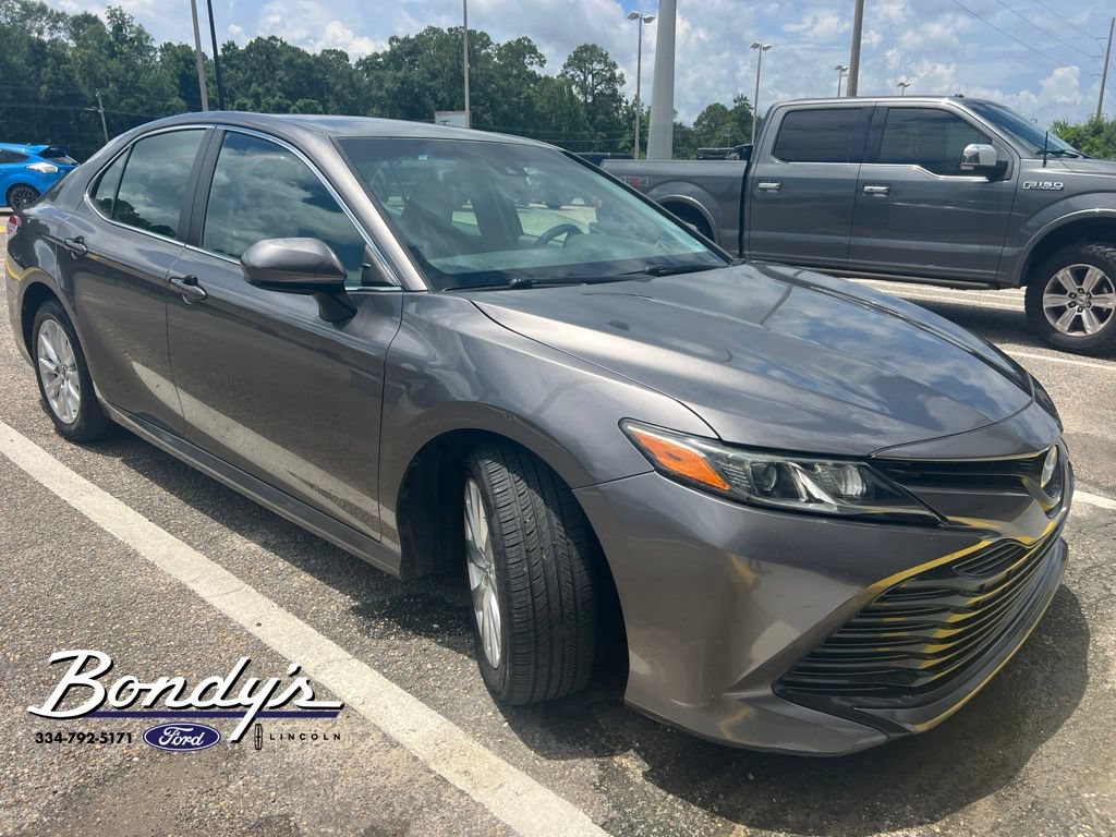 Used 2018 Toyota Camry LE FWD image 5