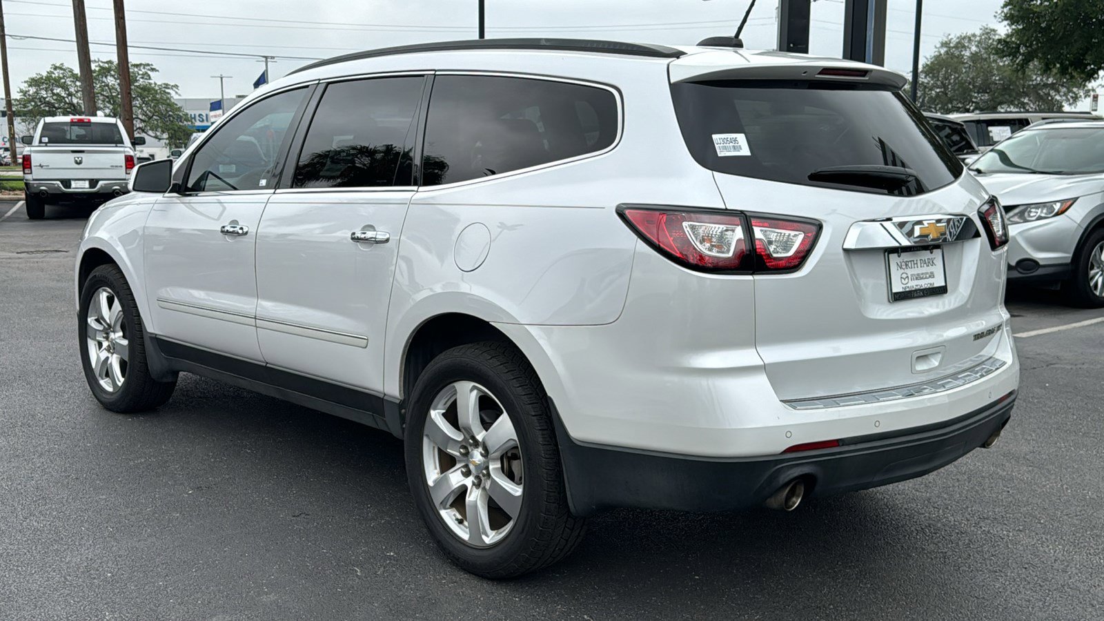 Used 2016 Chevrolet Traverse LTZ FWD image 6