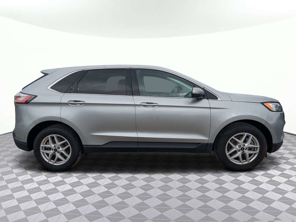 Used 2023 Ford Edge SEL AWD/4WD image 2