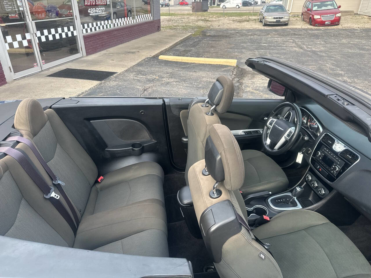 Used 2011 Chrysler 200 Touring image 21