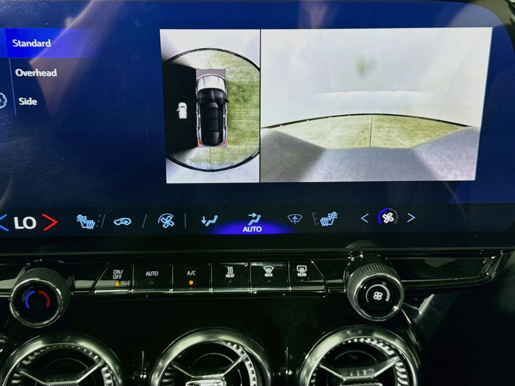New 2024 Chevrolet Blazer EV LT AWD/4WD image 16