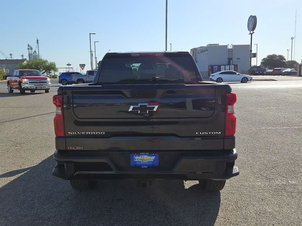 Used 2022 Chevrolet Silverado 1500 Custom Trail Boss AWD/4WD image 7