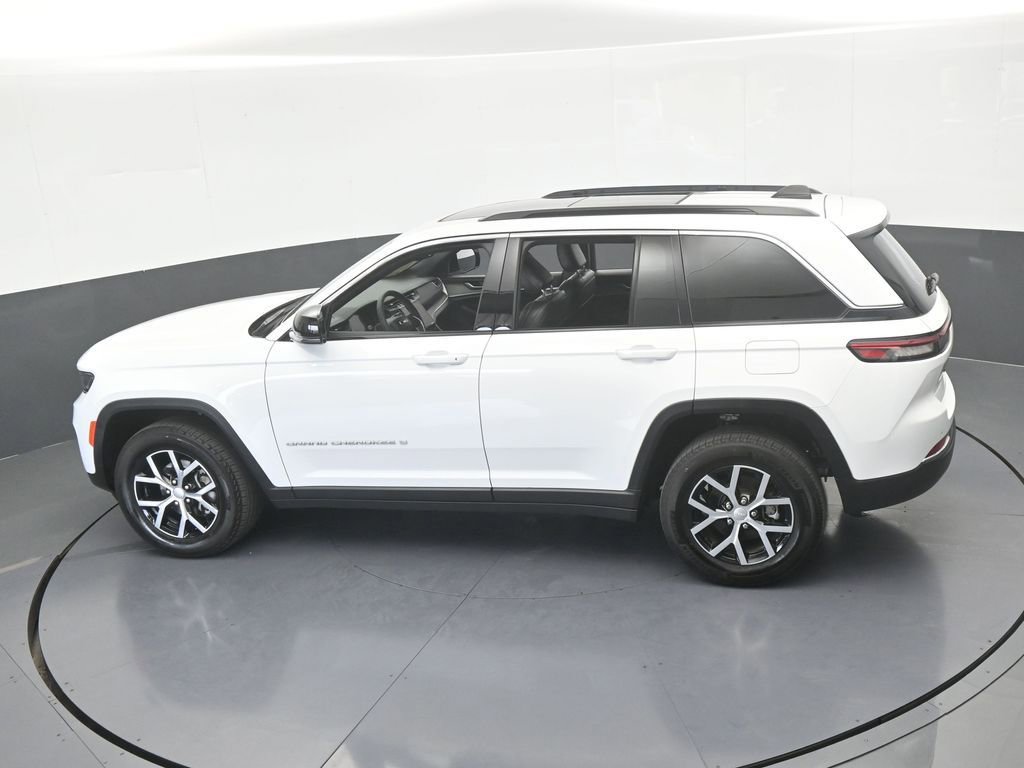 Used 2024 Jeep Grand Cherokee Limited RWD image 54