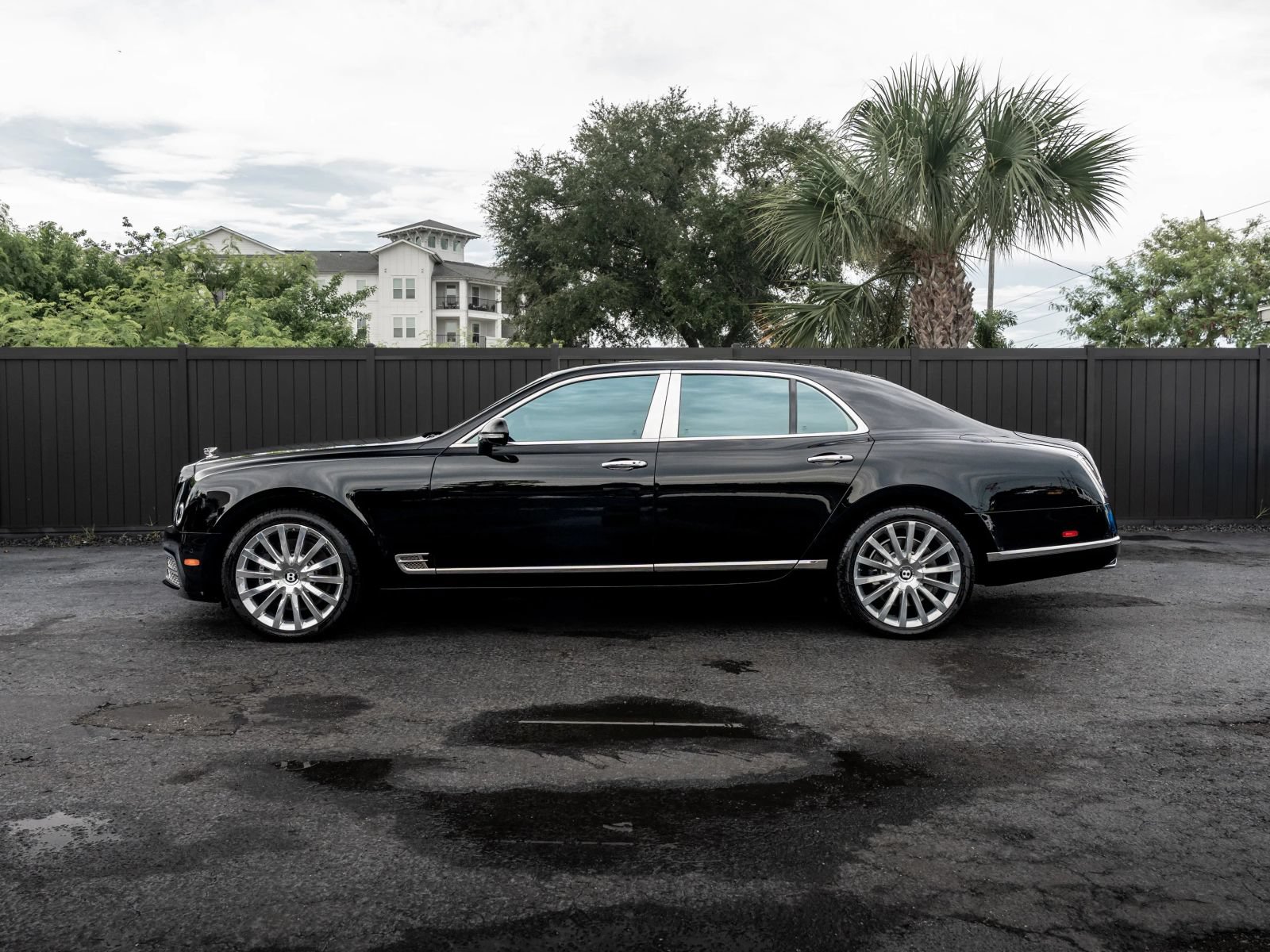 Used 2017 Bentley Mulsanne RWD image 7