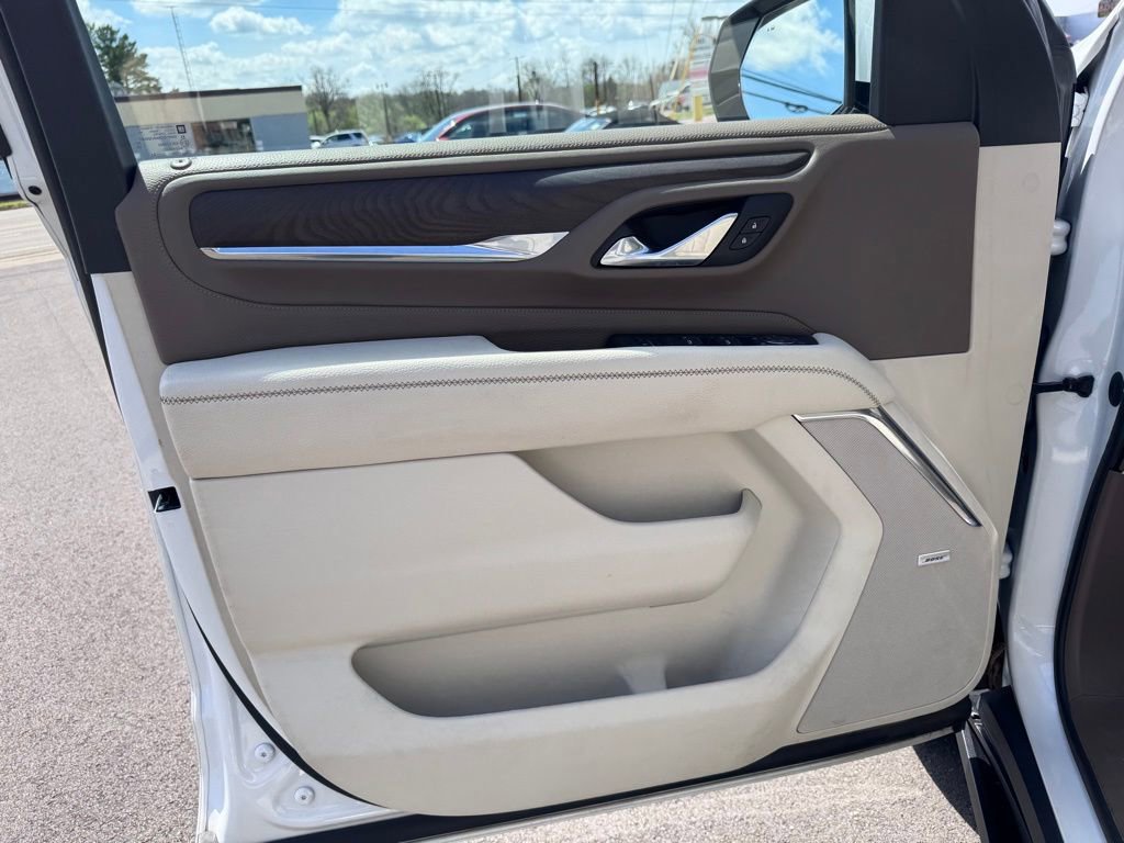 Used 2023 GMC Yukon XL Denali image 7