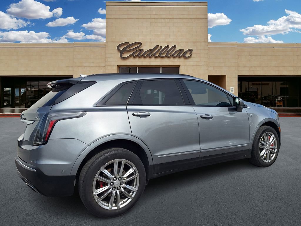 Used 2023 Cadillac XT5 Sportv w/ Technology Package image 3