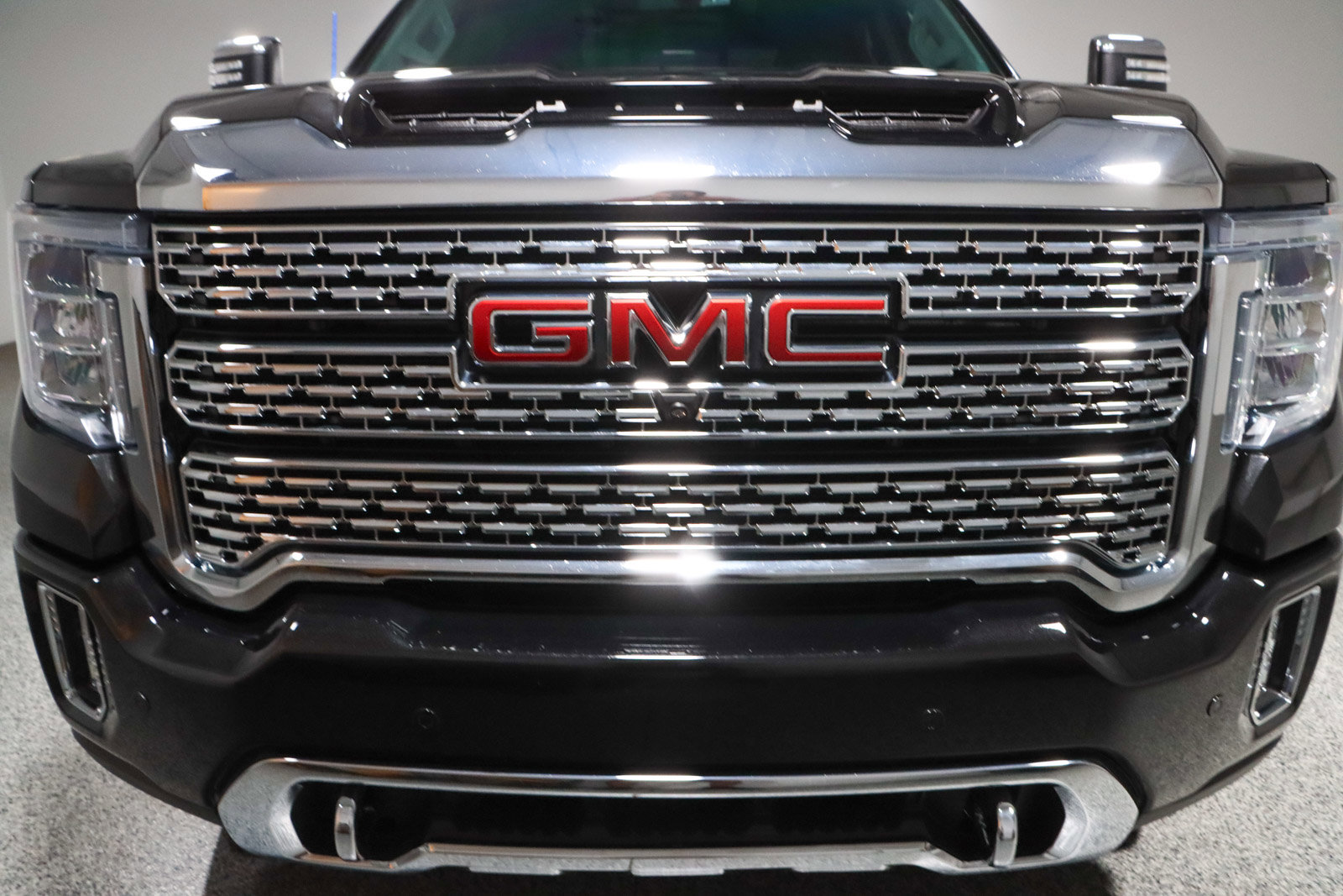 Used 2023 GMC Sierra 2500 Denali image 4