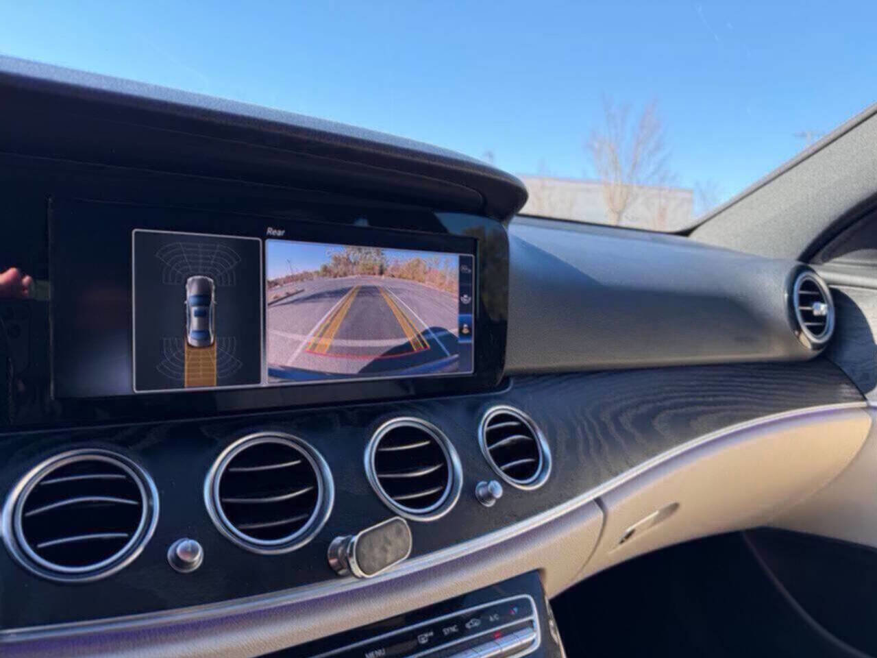 Used 2017 Mercedes-Benz E 300 4MATIC image 23