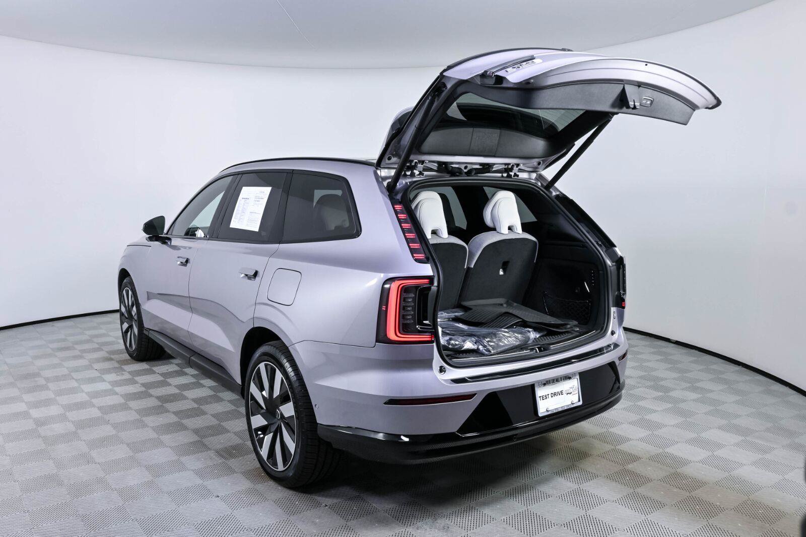 Used 2026 Volvo EX90 Ultra AWD/4WD image 33