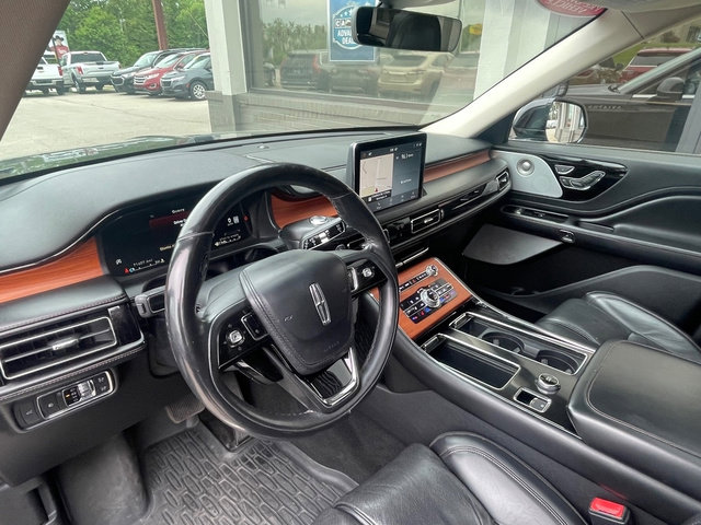 Used 2020 Lincoln Aviator Reserve w/ Equipment Group 201A image 9