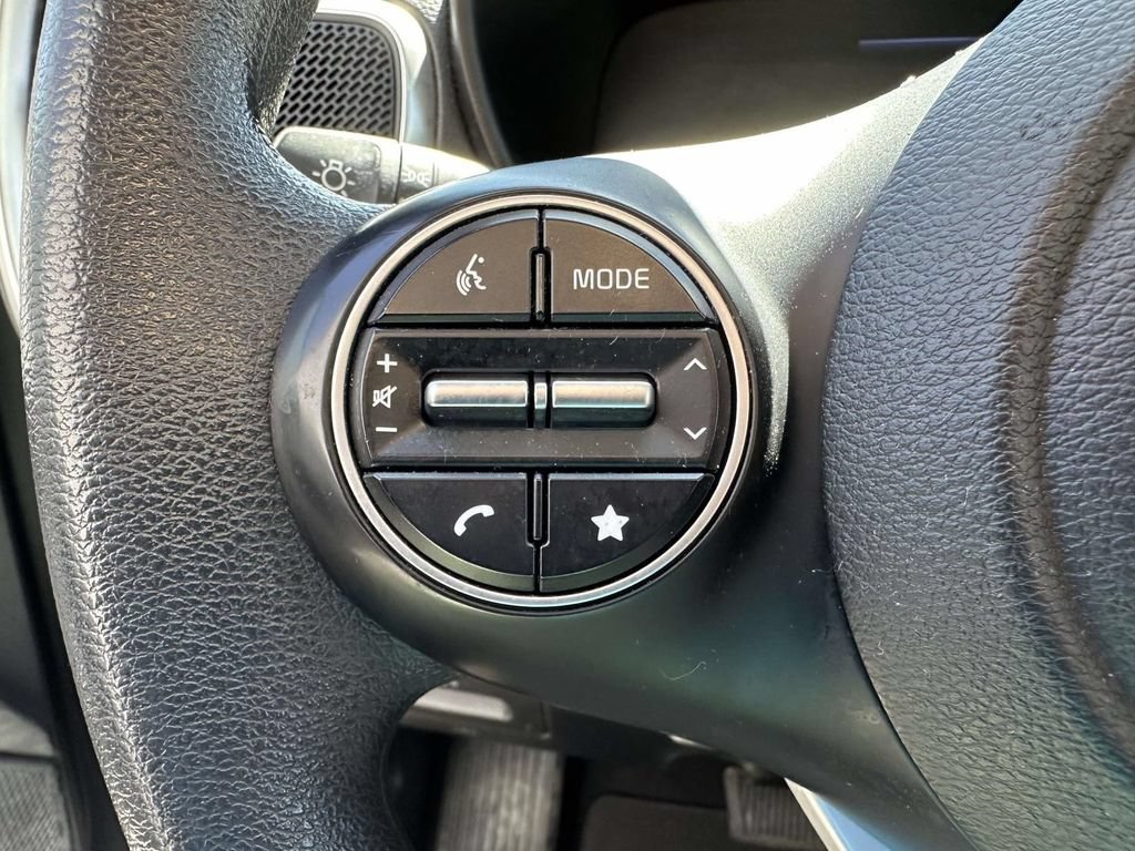 Used 2023 Kia Soul LX FWD image 24