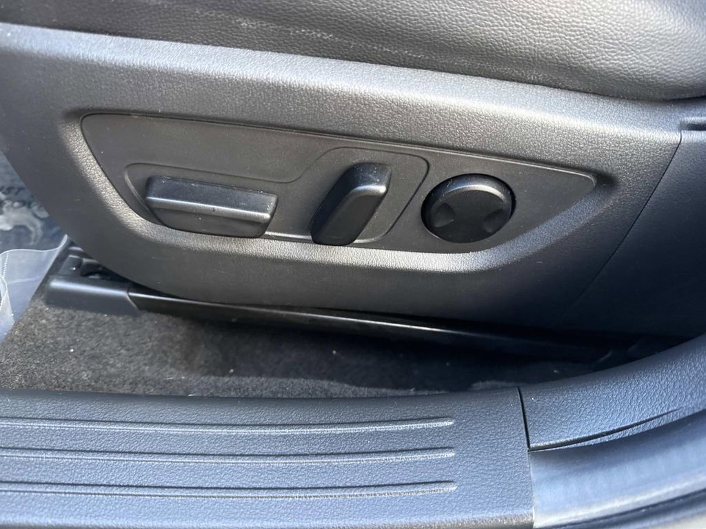 Certified 2024 MAZDA CX-50 AWD 2.5 Turbo w/ Cargo Package image 30