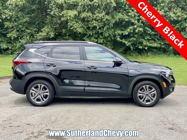 Used 2023 Kia Seltos S w/ Navigation Package image 8