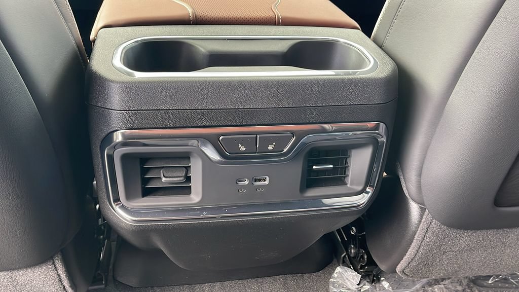 New 2026 GMC Sierra 3500 Denali Ultimate AWD/4WD image 18
