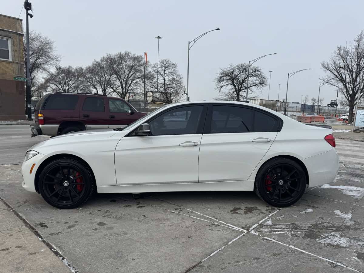 Used 2018 BMW 320i Sedan image 8