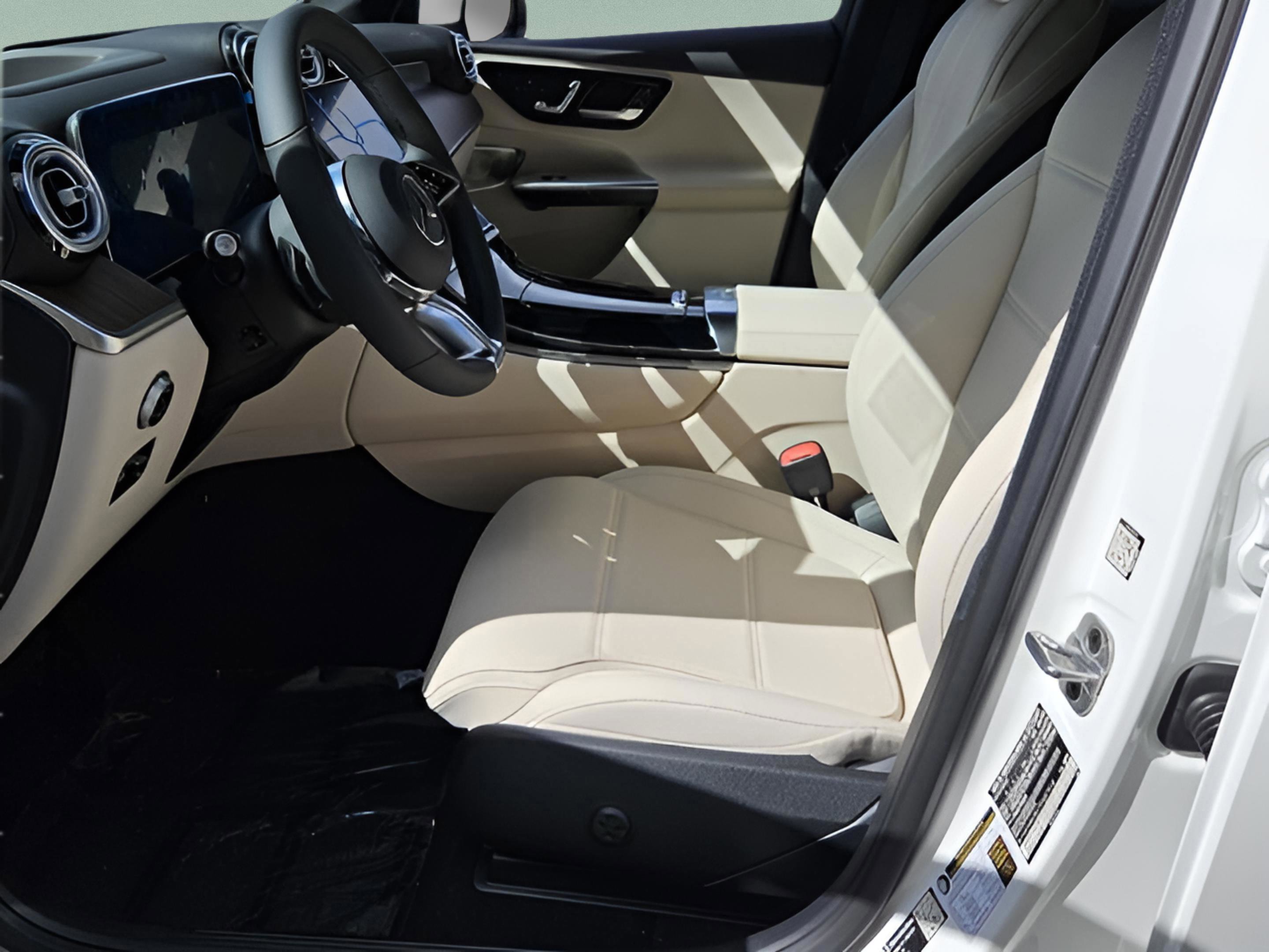 New 2026 Mercedes-Benz GLC 300 image 10