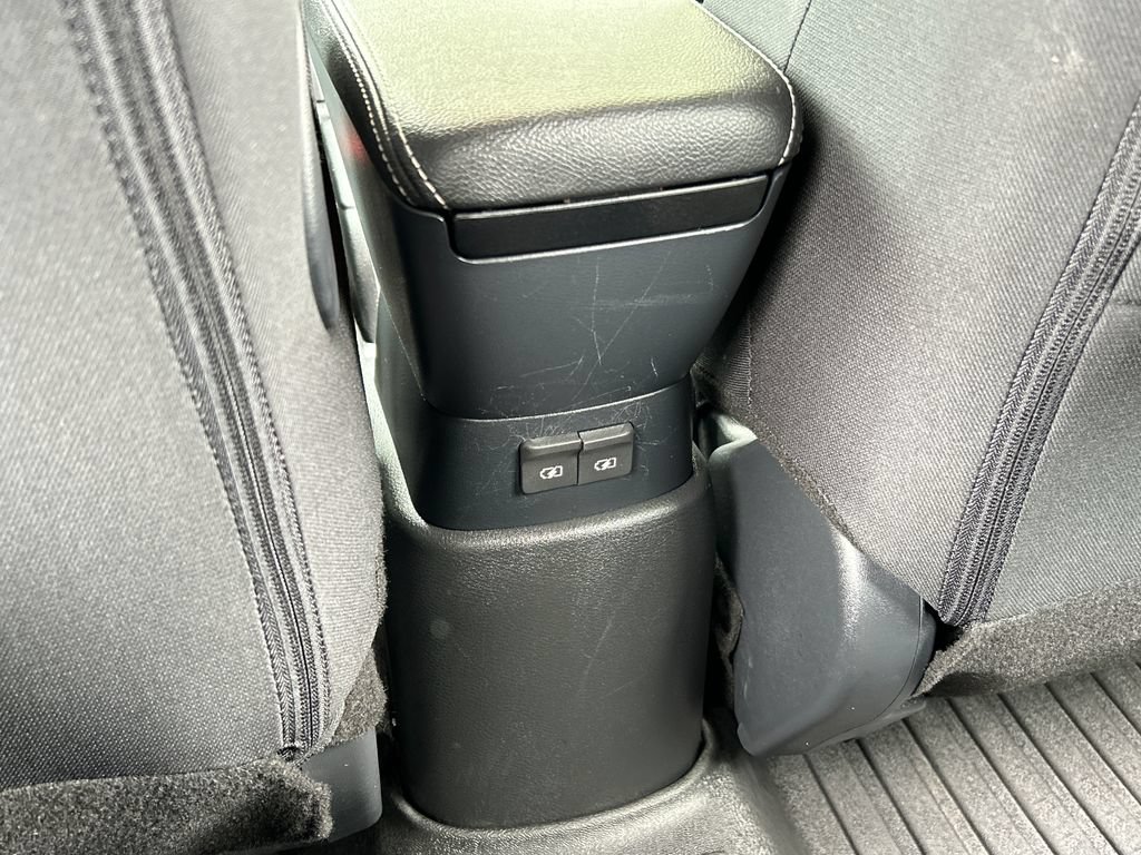 Used 2024 Nissan Kicks S FWD image 17