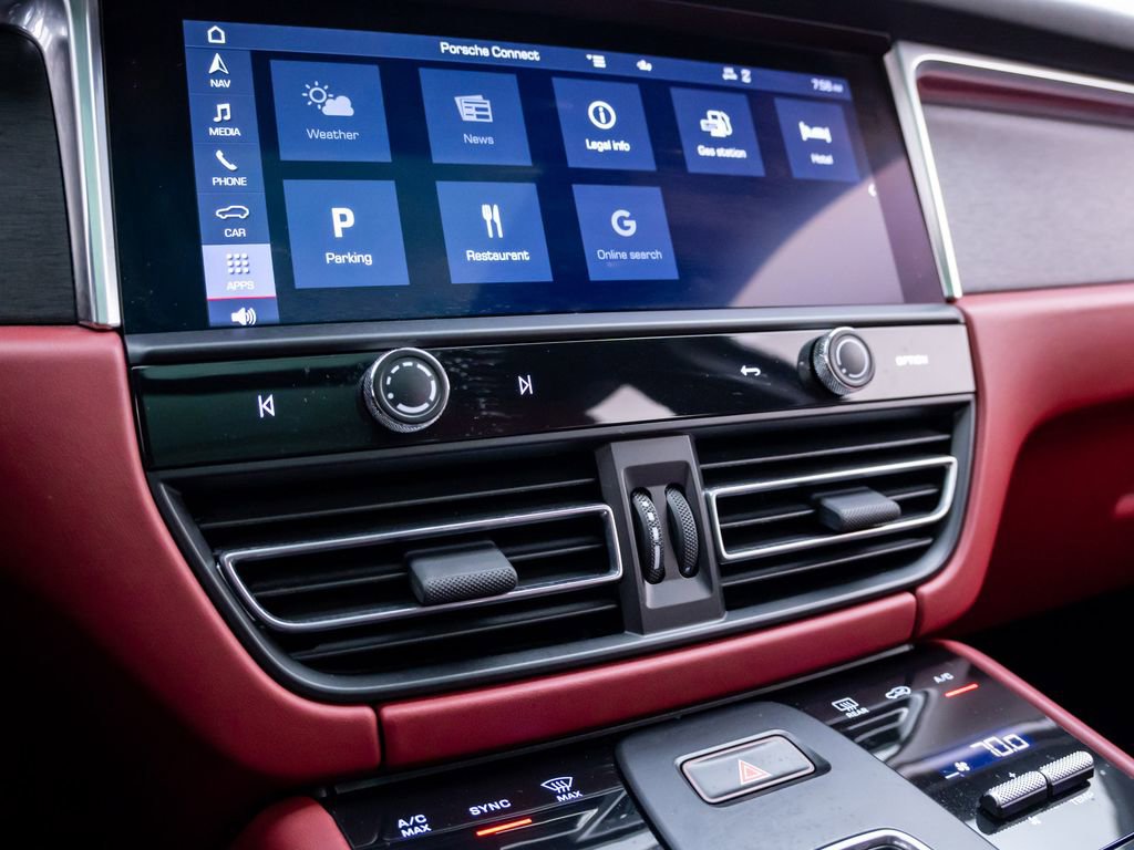 Used 2023 Porsche Macan GTS AWD/4WD image 27