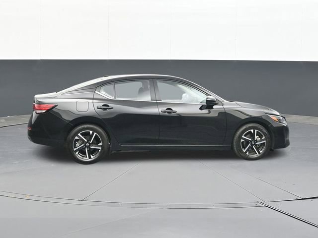 Used 2025 Nissan Sentra SV image 17