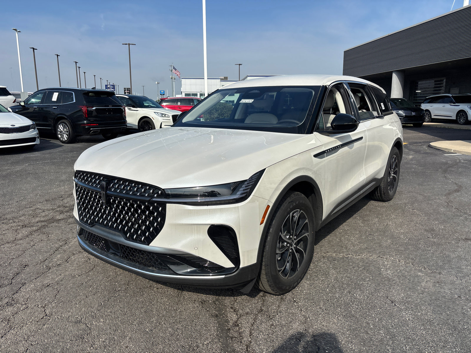New 2026 Lincoln Nautilus Premier AWD/4WD image 3