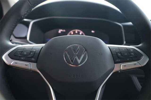 New 2025 Volkswagen Taos SE image 11