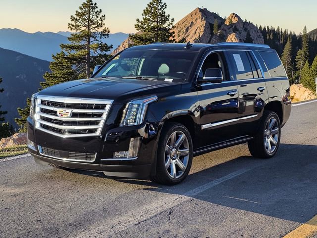 Used 2019 Cadillac Escalade Premium Luxury AWD/4WD image 4