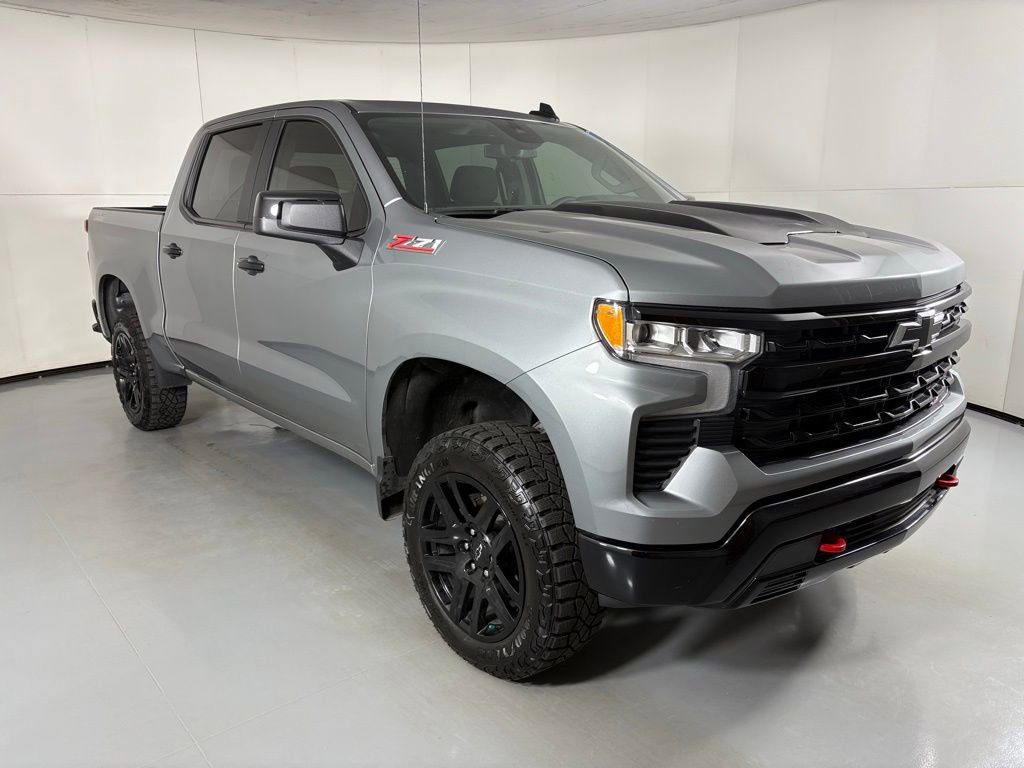 Used 2024 Chevrolet Silverado 1500 LT Trail Boss image 2