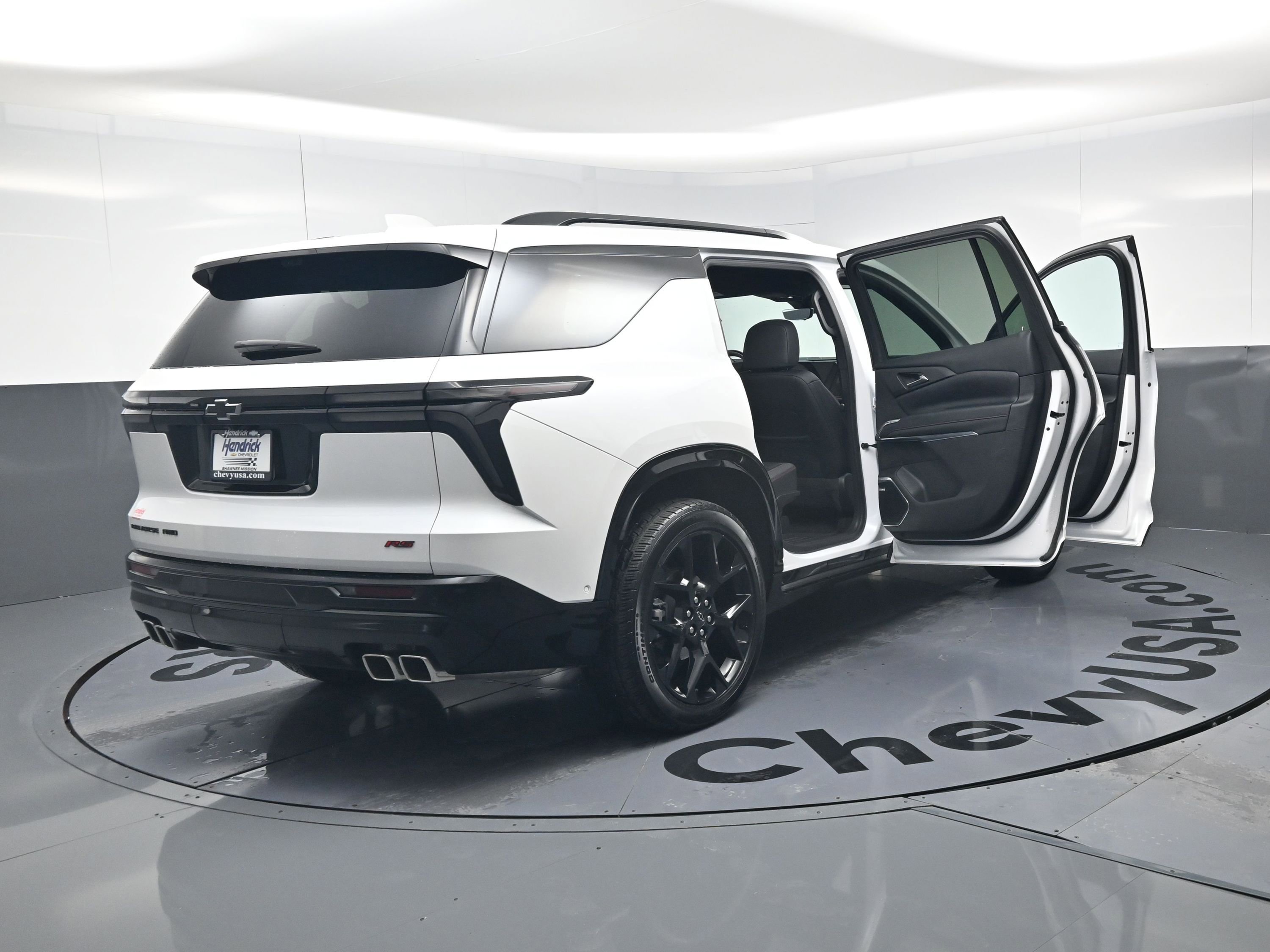 Used 2025 Chevrolet Traverse RS image 27