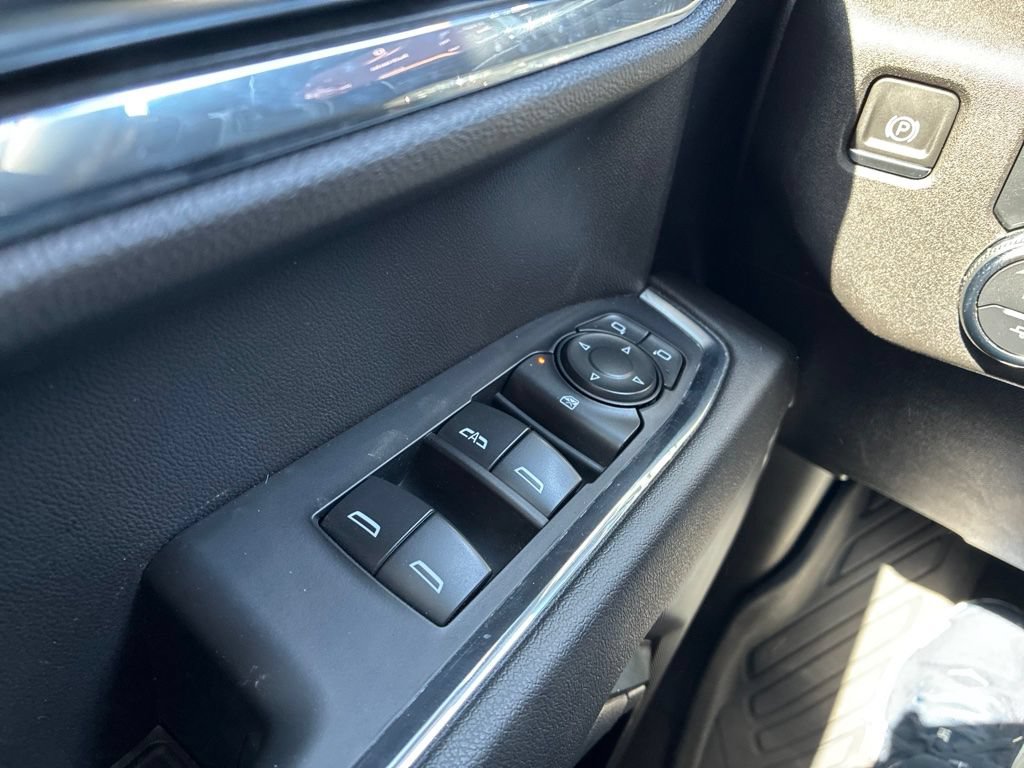 Used 2024 GMC Sierra 1500 Elevation w/ LPO, Elevation Black Package RWD image 9
