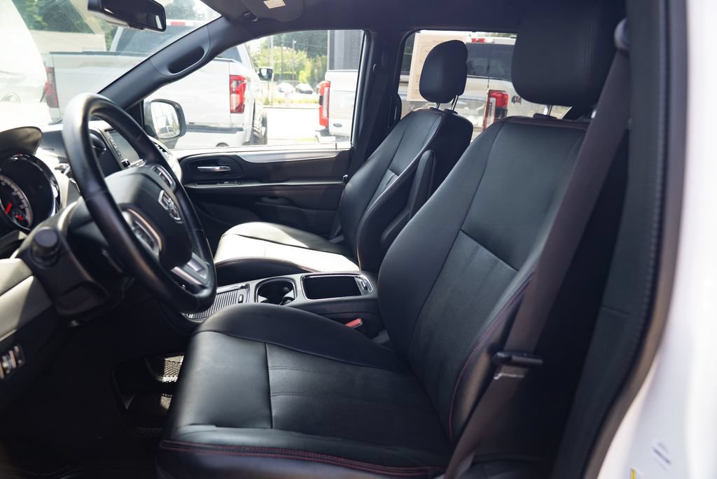Used 2017 Dodge Grand Caravan GT FWD image 17