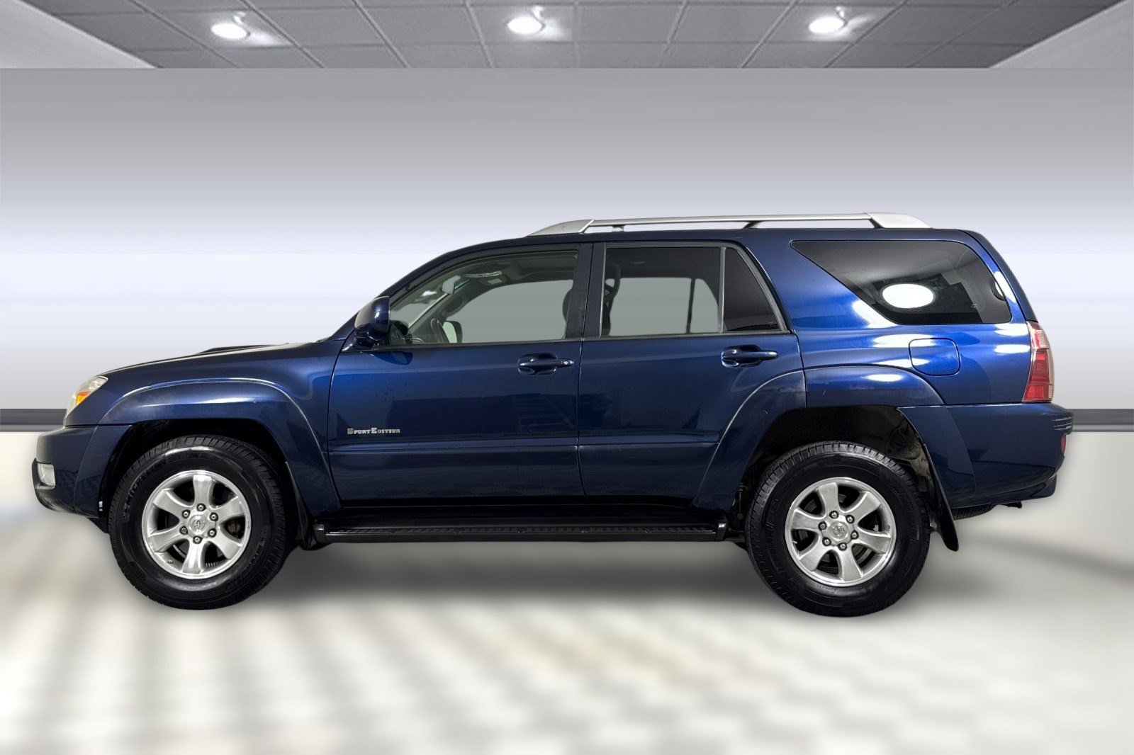 Used 2004 Toyota 4Runner SR5 image 2