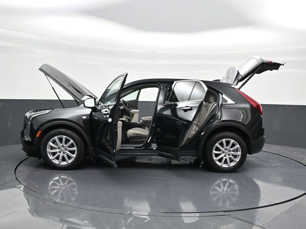 Used 2022 Cadillac XT4 Luxury w/ Driver Awareness Package image 31