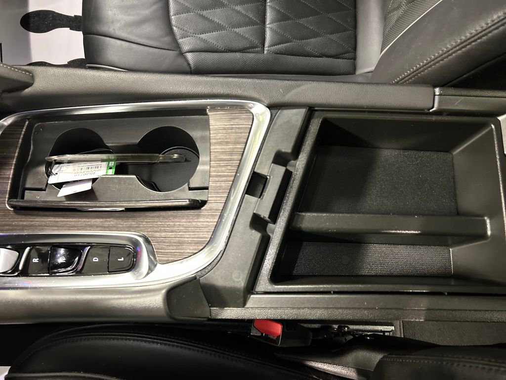 Used 2024 Buick Enclave Avenir w/ Avenir Technology Package image 21