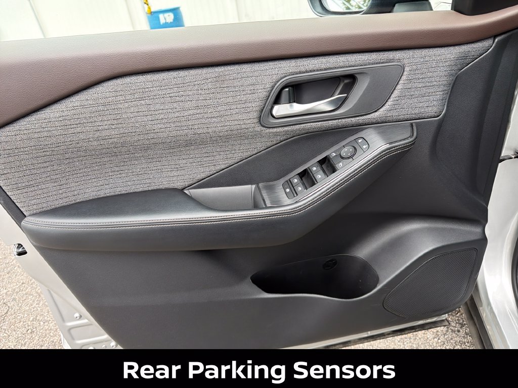 Certified 2023 Nissan Rogue SV FWD image 12