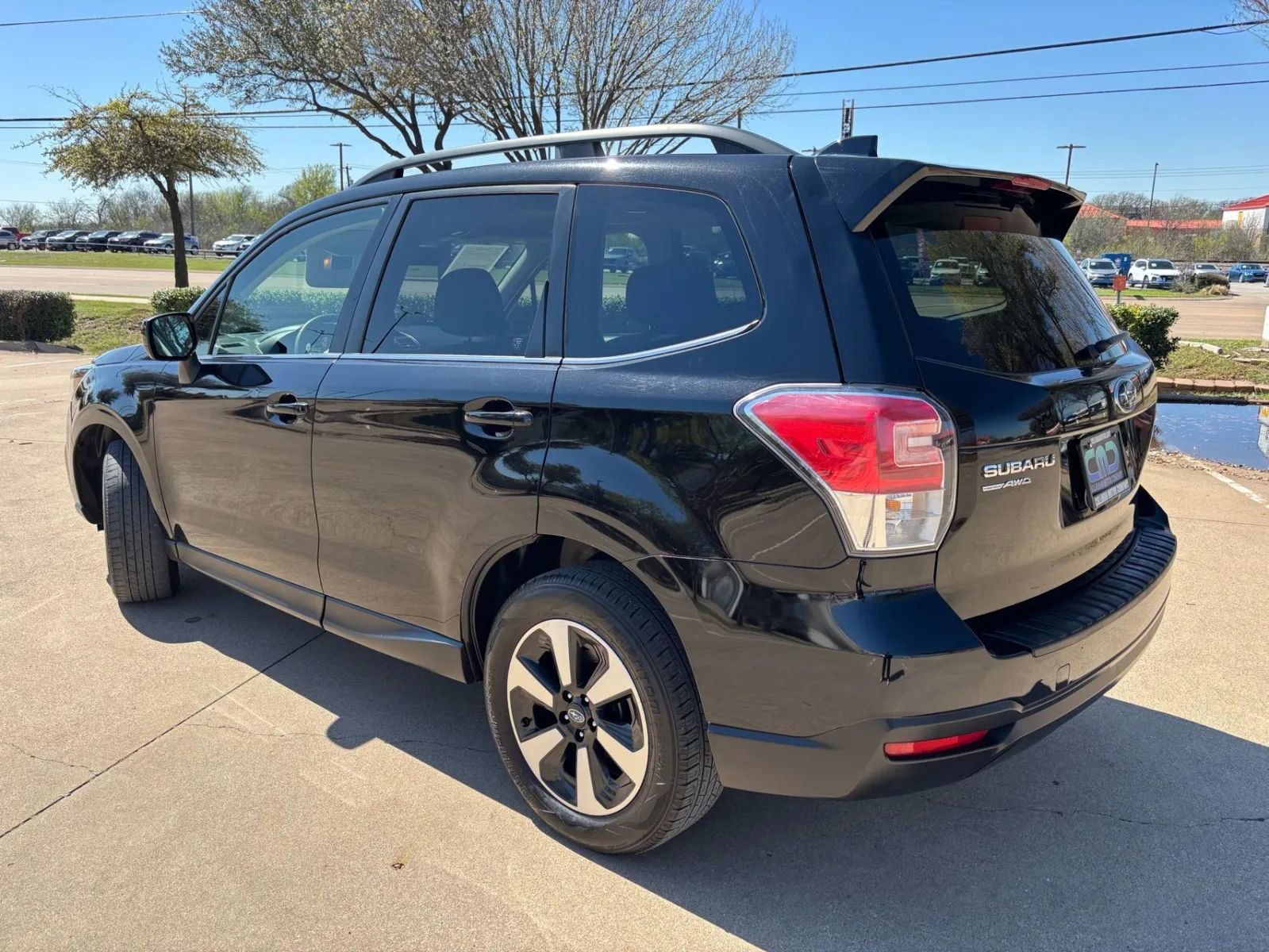 Used 2017 Subaru Forester 2.5i Limited AWD/4WD image 9