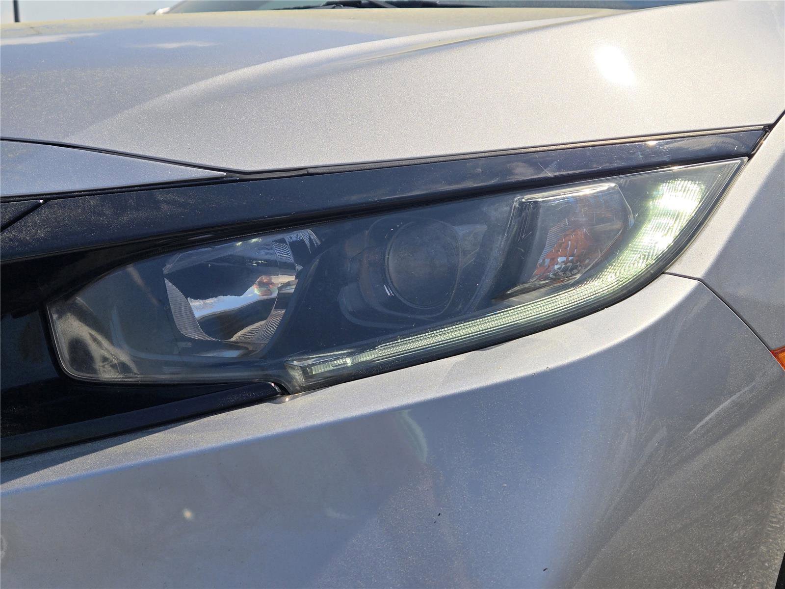 Used 2020 Honda Civic Sport image 2