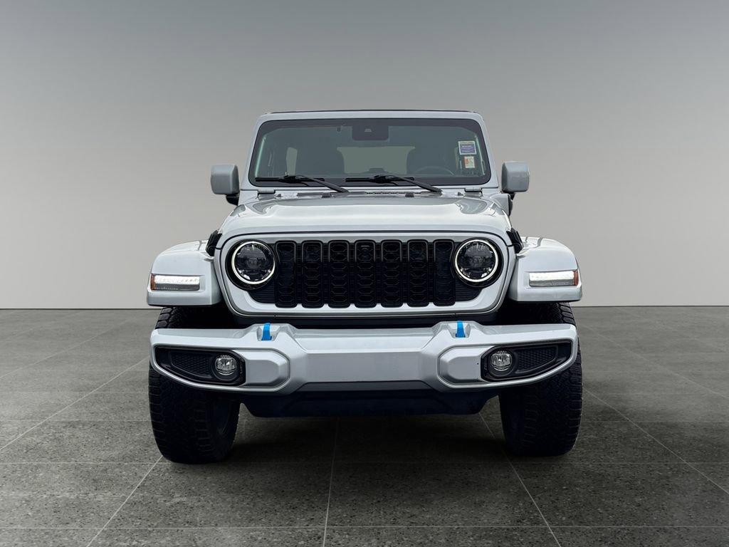 Used 2024 Jeep Wrangler High Altitude AWD/4WD image 2