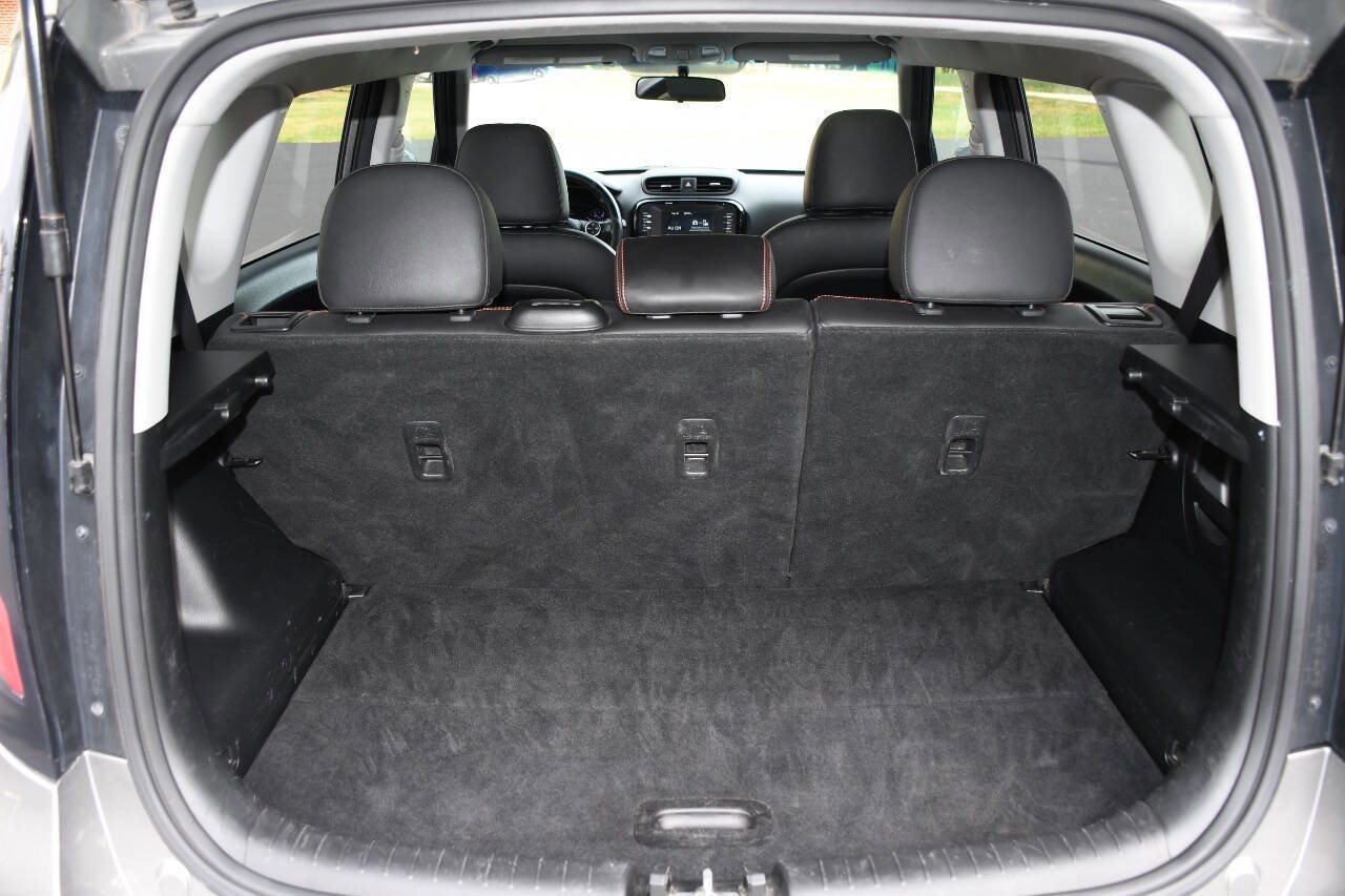 Used 2018 Kia Soul ! FWD image 18